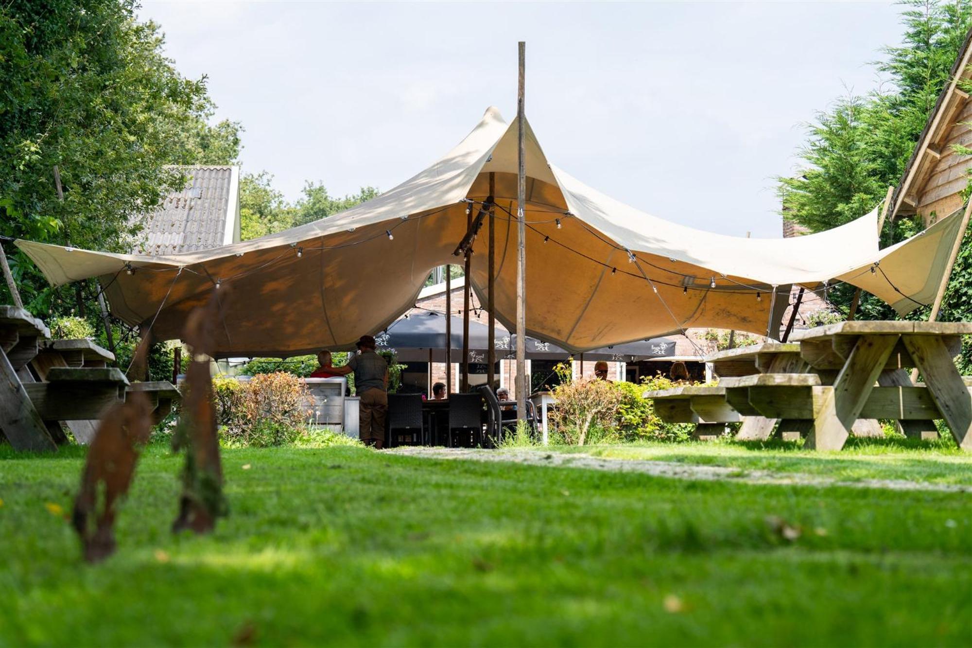 Natuurpoort Van Loon Hotel Loon op Zand Exterior photo